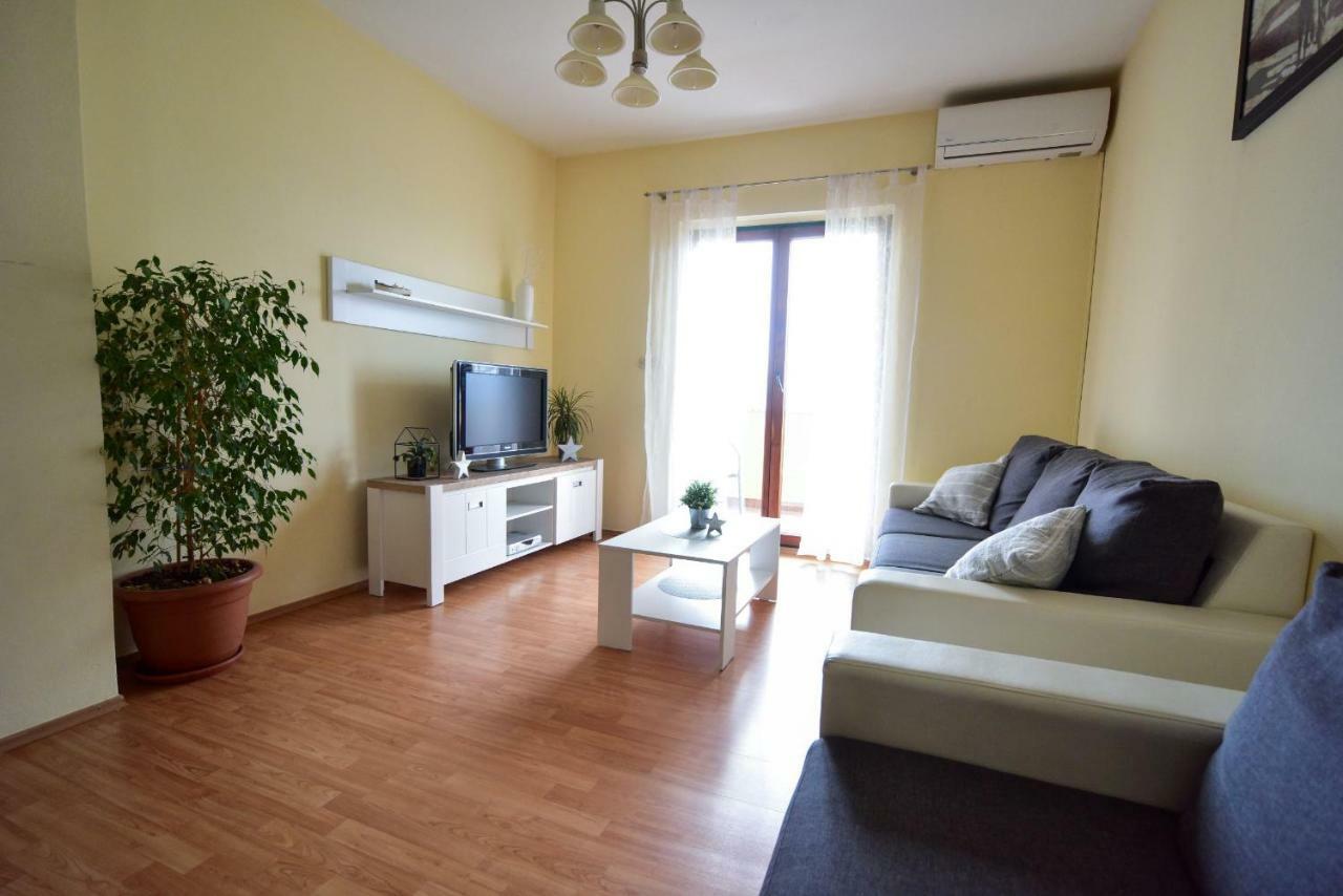 Apartment Marcella 2 Ljubač Dış mekan fotoğraf